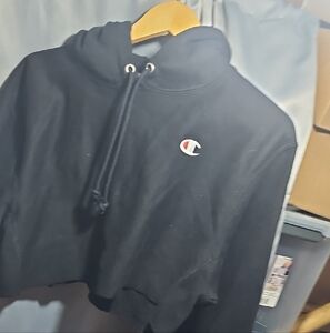 Champion Black Cropped Sweatshirt